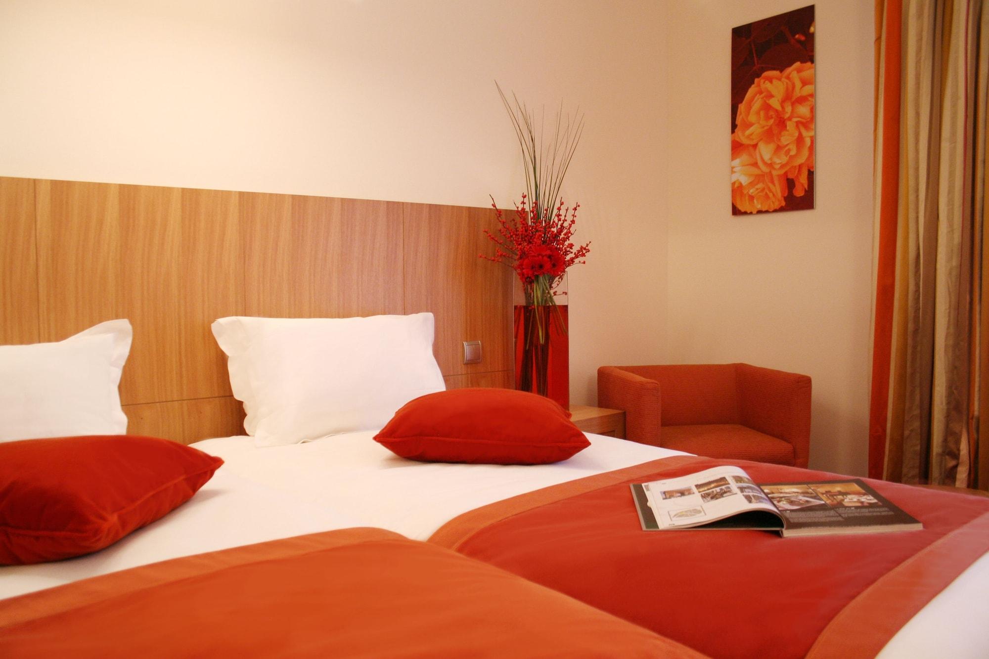 Westside Arc De Triomphe Hotel Paris Room photo