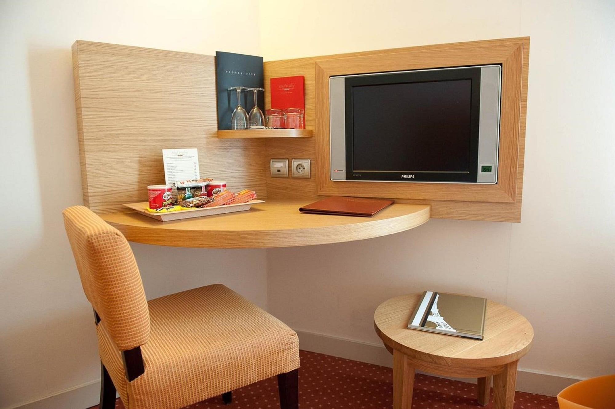 Westside Arc De Triomphe Hotel Paris Room photo