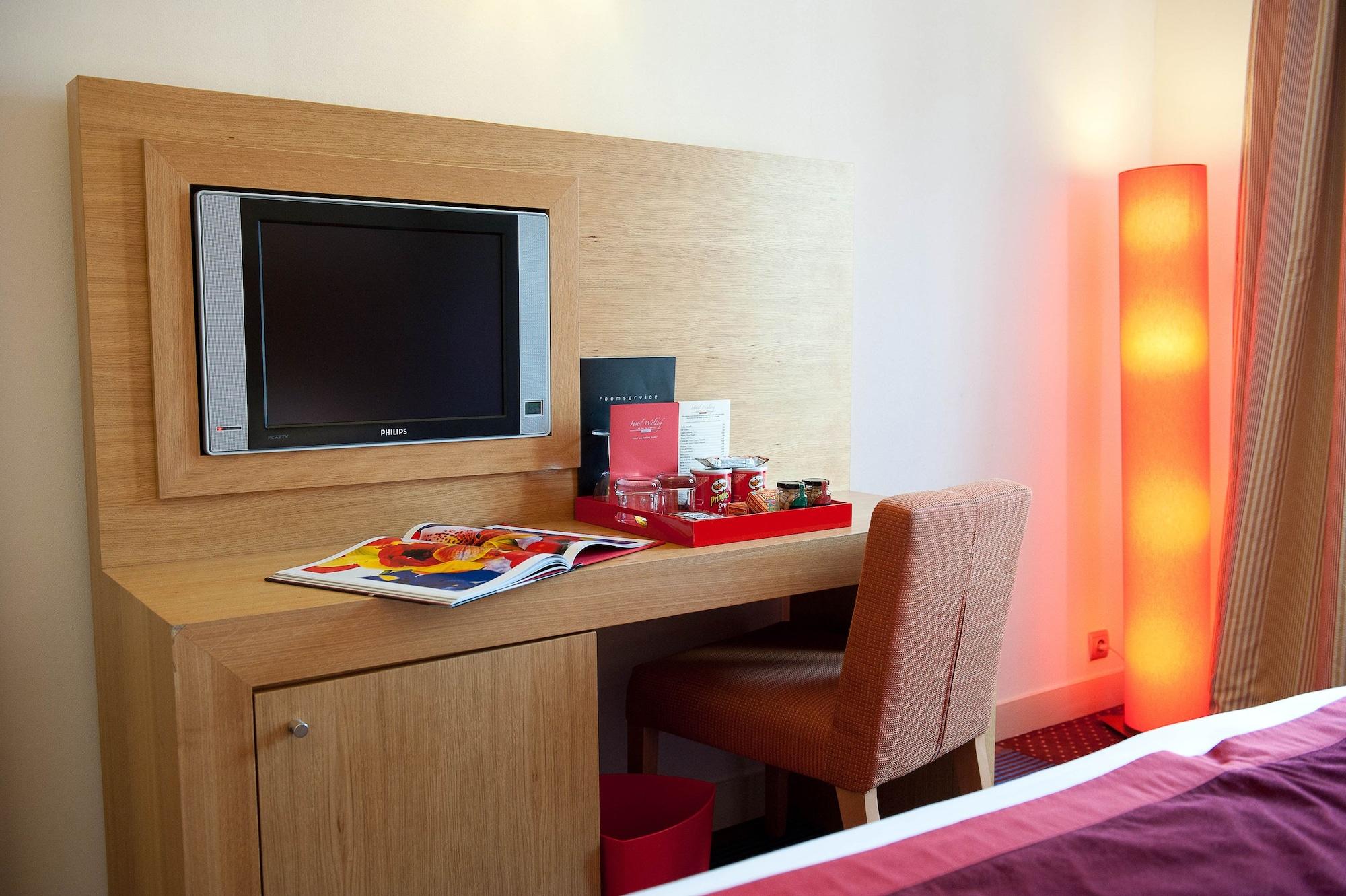Westside Arc De Triomphe Hotel Paris Room photo