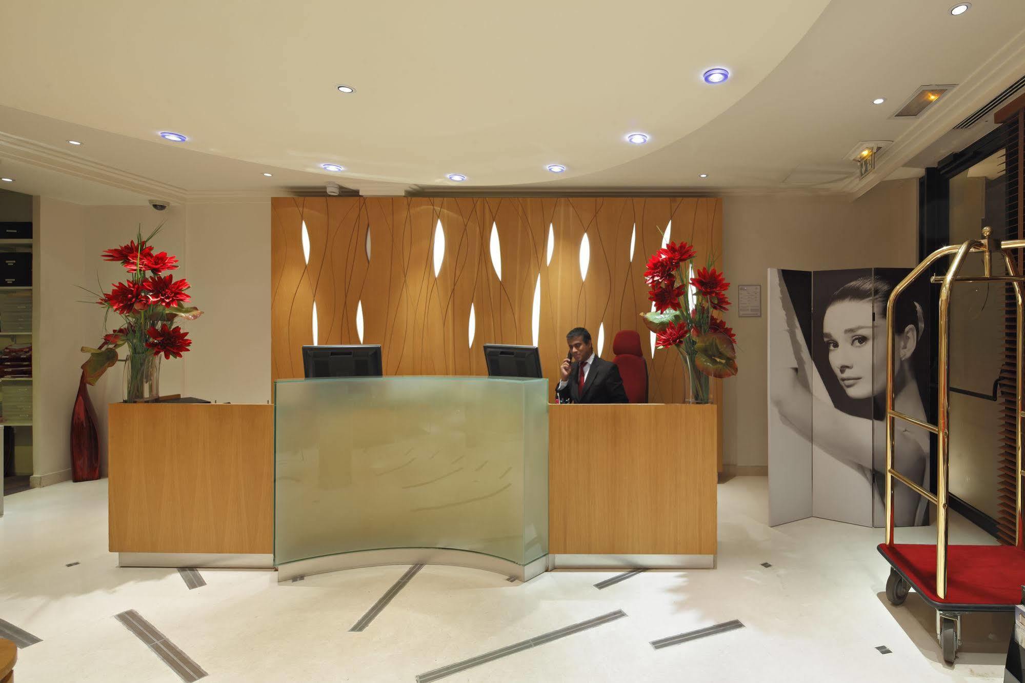 Westside Arc De Triomphe Hotel Paris Exterior photo